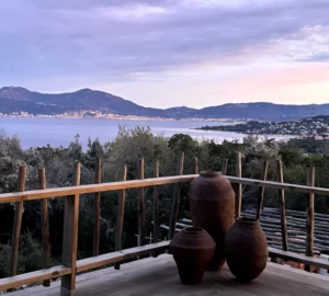Vue sur le Golfe d'Ajaccio depuis le balcon le matin