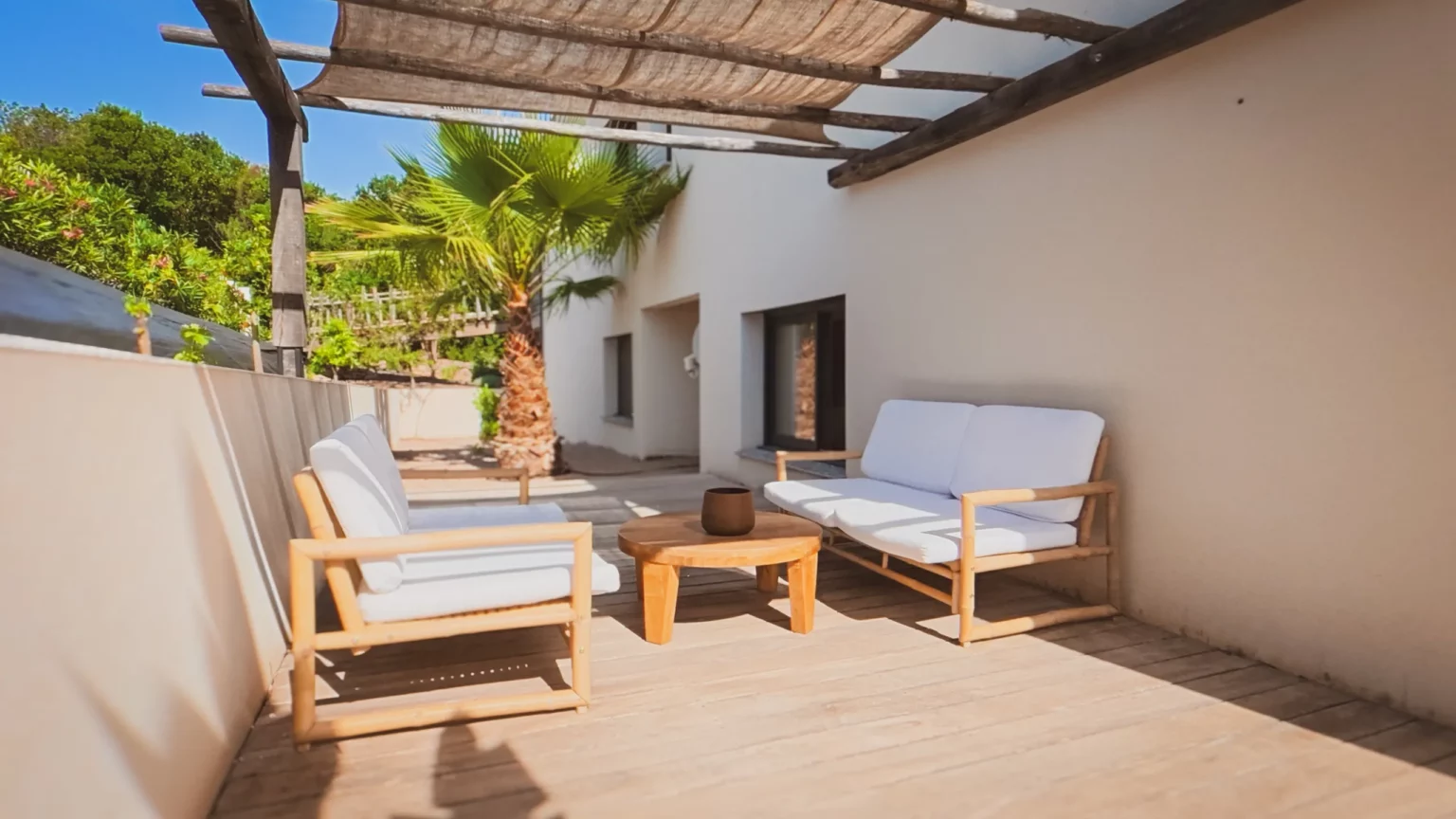 Casa_Di_Simone_Pietrosella_AppartementT2_Salon_Exterieur_1