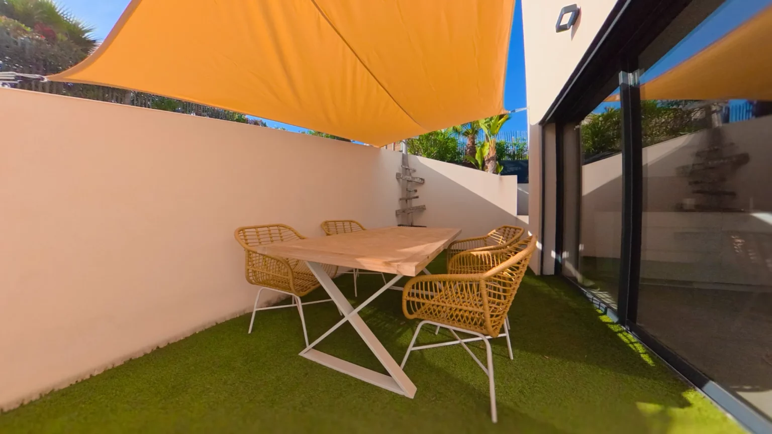 Casa_Di_Simone_Pietrosella_AppartementT2_Salon_Exterieur_2